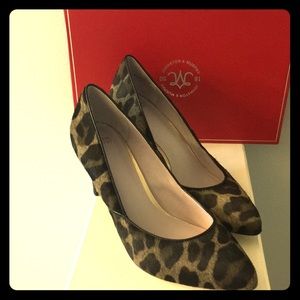 Isabel Pump JOHNSTON & MURPHY gray leopard sz 8.5